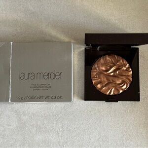 Laura Mercier Face Illuminator in Seduction for Radiant Highlighting Contouring